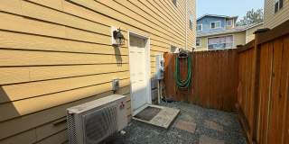 Beautifully Updated 3 Bed, 2.5 Bath Townhome in Monroe Gallery 42