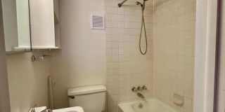 816 6th Street Gallery 7