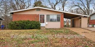 900 Paddock Dr Gallery 1