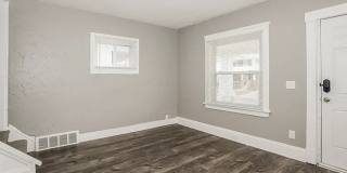 1822 Sundale Ave Gallery 1