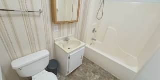 short term lease available Gallery 21