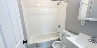 Updated 3 Bed Home with Trendy Interior Finishes & Huge Yard in South Columbus Gallery 9