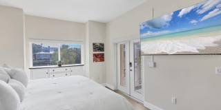 862 HUDSON AVENUE Gallery 10