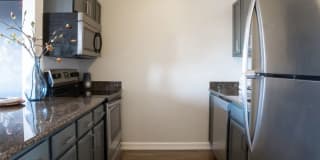 415 Premier Evanston Gallery 1