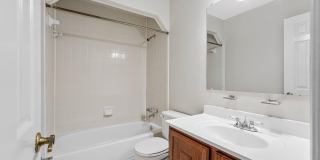 2852 YARN Court Gallery 24