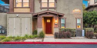 Bright Corner 3 Bed 3.5 Bath Townhome in Mountain View’s Montecito Community Gallery 1