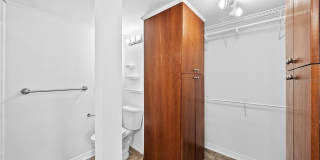 201 W LAUREL STREET Gallery 13