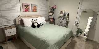Room in 3 Bedroom Home in Raleigh Gallery 11