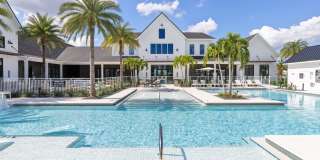 The Hadley Gallery 13