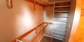 Gorgeous Home with Granite Counters and Custom Built-ins! Gallery 26