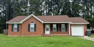 3 bed, 2 bath home with back yard and one car garage 3 bed, 2 bath home with back yard and one car garage Gallery 1