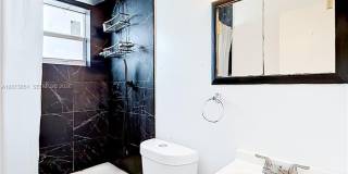 391 NE 42nd Ct Gallery 14