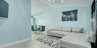 238 SW Grove Avenue Gallery 6