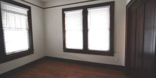 Historic 2 BR Bulgalow with Loft Gallery 19