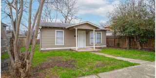 Don't Miss This Relaxing 3BR/1BA Home Near Beautiful Downtown! Don't Miss This Relaxing 3BR/1BA Home Near Beautiful Downtown! Gallery 3