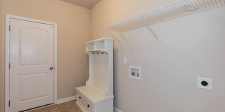 Gorgeous LARGE Family Home! Gallery 19
