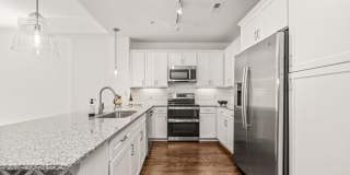 The Residence at Southpark Gallery 30