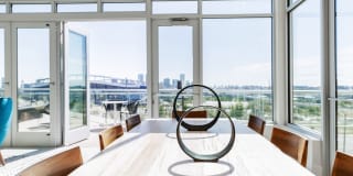Cirrus Gallery 37