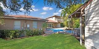 2220 W Pineridge Court Gallery 46