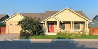 Large 3 Bed Home with Office, Fenced Yard, and Lawn Service! Gallery 1