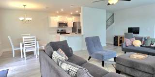 Stunning Newer, 2 Story 3/2.5 Home in a Quiet Cul-de-sac Gallery 11