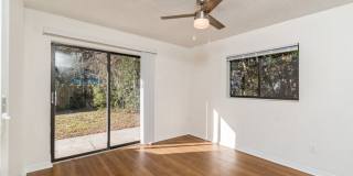 0957 - Xanadu Gallery 11