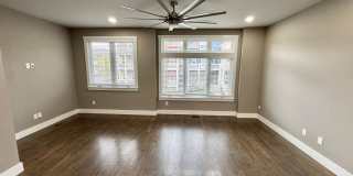 3 Bed, 3.5 Bath Home w/ 2 Car Garage and Lake Views Gallery 21