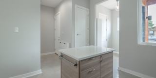 817 Potomac Gallery 14