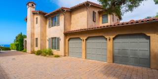 Gorgeous 5 Bedroom Home with sweeping views and pool Gallery 12