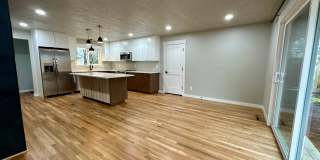 ½ Month Free! Beautifully Updated 3-Bedroom Ranch, Exceptional Amenities, Fenced Backyard, and 2-Car Garage! Gallery 4