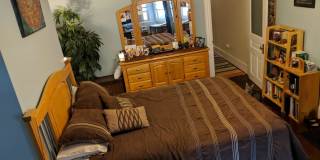 710 6th St Gallery 12