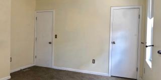 Charming 2 Bedroom/2 Bathroom Townhome in Federal Hill W/ Parking Gallery 14