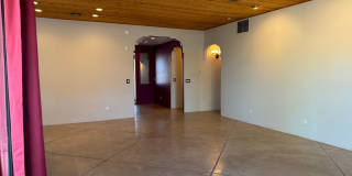 Unique 3Bdm 2Ba home is located in a great central location Gallery 19