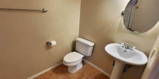 AFFORDABLE 3 BEDROOM, 2.5 BATH TOWNHOME IN THE HEART OF TEMPE! Gallery 9