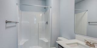 Queen Court Apartments Gallery 40