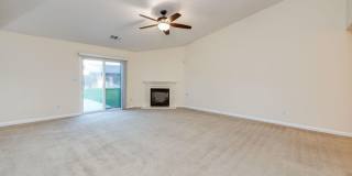 Clean and neat 4 bedroom, 2 bathroom single story in the Fancher Creek area 93727 Gallery 5