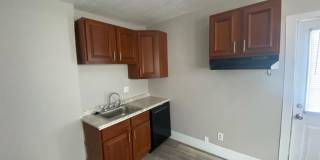 Large 2 Bedroom Duplex in prime location Weiland Park / Itailian Village / Campus Gallery 3