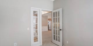 20927 TRINITY Square Gallery 21