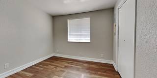 13426 Tyringham St Gallery 18