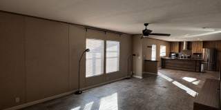 Spacious Four Bedroom Home - Pet Friendly and Horses Allowed! Gallery 8