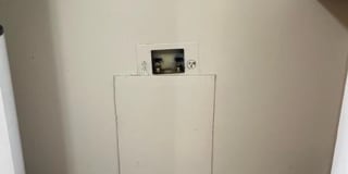 2Bed/1Bath Duplex Gallery 5