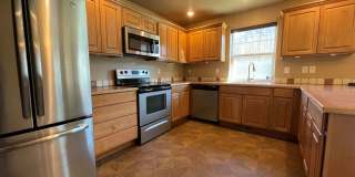 Beautiful Home available Now Gallery 3