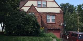 Large 2 bed 1 bath Duplex in Dundee! Gallery 1
