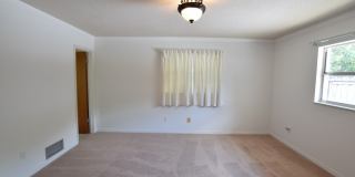 Charming 3 Bed 2 Bath Home for Rent in Winter Park, FL! Gallery 17
