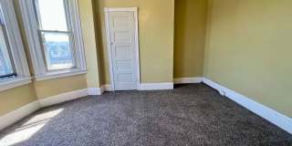 Stunning 3-Bedroom Townhome in Carroll Park! Available NOW! Gallery 10