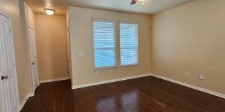 Beautiful Two-story 3 bed / 2.5 bath Home in Cedar Park Gallery 7