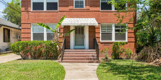 *** TWO WEEKS FREE*** Charming 1BR Near San Marco – Great Location! Gallery 1