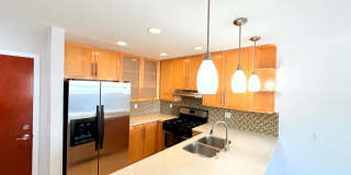 Fantastic Spacious 2 bed 2 bath condo in prime Sherman Oaks - Studio City with Pool and Gym! Gallery 11