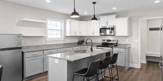 Spacious 4BR House in Clarksville Gallery 3