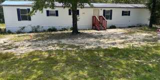 Spacious 2-Bedroom/ 2-Bath Mobile Home - Great Location in Crestview with W/D Connections Gallery 1
